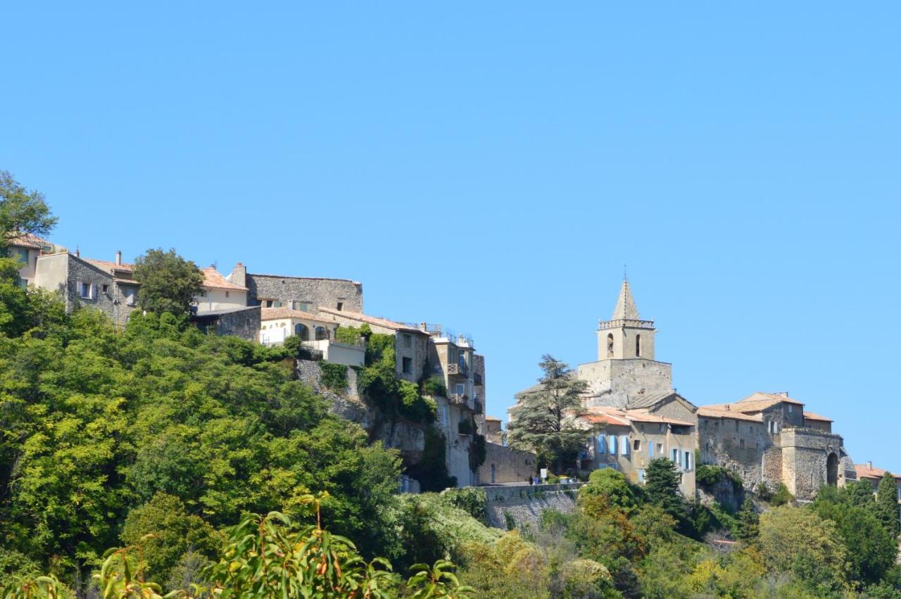 Hotel Les Remparts เวอนาสก์ ภายนอก รูปภาพ